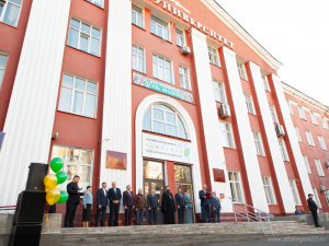 Более 1500 первокурсников Алтайского государственного аграрного университета приняли участие в торжественной линейке, посвященной Дню знаний