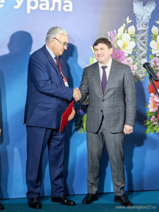 Губернатор Алтайского края Виктор Томенко направил приветствие участникам выставки-форума «Здравоохранение Урала - 2026»
