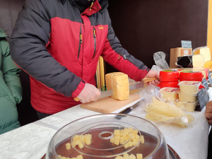 Алтайские продукты были представлены на краевом фестивале «Алтайская зимовка» 