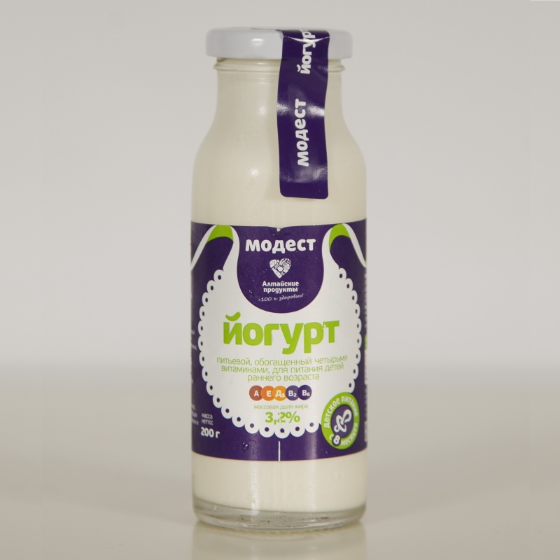 Йогурт питьевой обогащенный четырьмя витаминами для питания детей раннего возраста (бутылка)