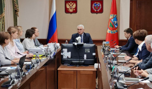 Заместителя генерального директора «Алейскзернопродукт» им. С.Н. Старовойтова Аллу Старовойтову рекомендовали к награждению орденом «За заслуги перед Алтайским краем» I степени