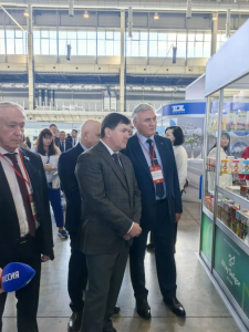 В Екатеринбурге компании Алтайского края представляют свою продукцию
