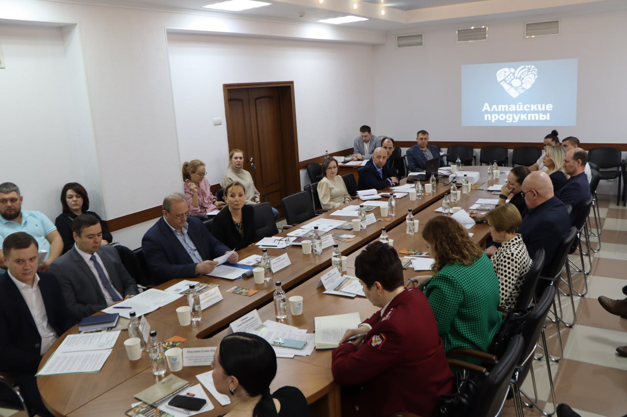 Итоги работы мясоперерабатывающей отрасли Алтайского края в 2024 году обсудили в Алтайпищепроме — новости, предприятий, Алтайские товары